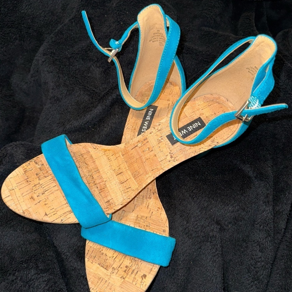 Nine West Blue Sandals with Minimalist Design - Picture 8 of 13